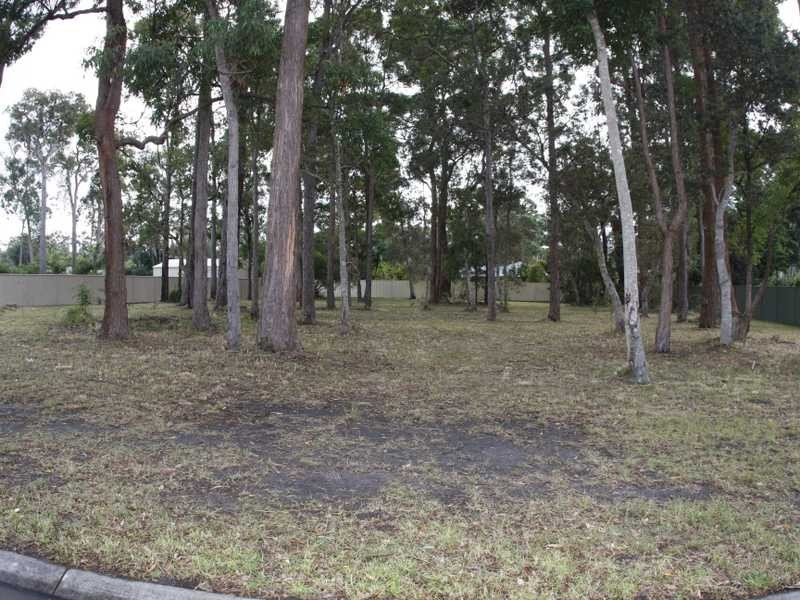 15 Fishermans Way, Lake Cathie NSW 2445