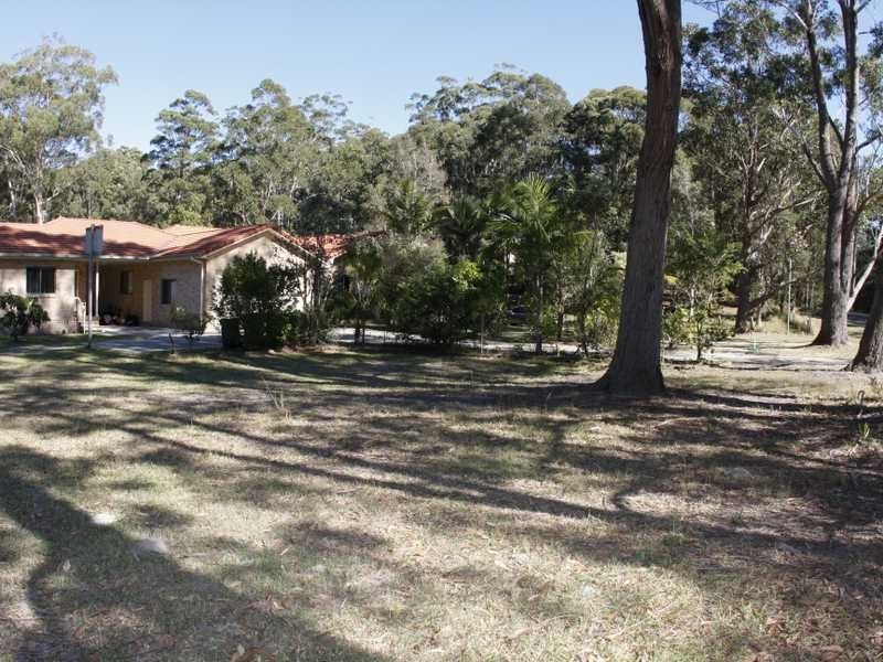 85 Kenwood Drive, Lake Cathie NSW 2445