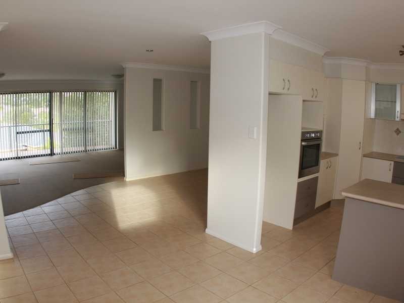 2/1 Sapphire Drive, Port Macquarie NSW 2444