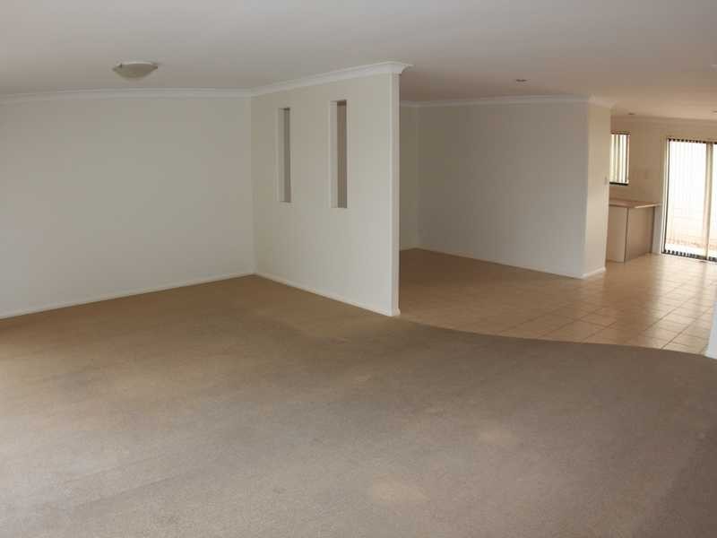 2/1 Sapphire Drive, Port Macquarie NSW 2444