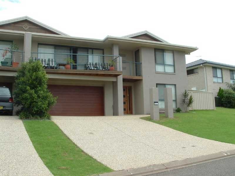 2/1 Sapphire Drive, Port Macquarie NSW 2444