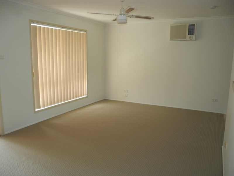 5 Wattora Close, Boyne Island QLD 4680