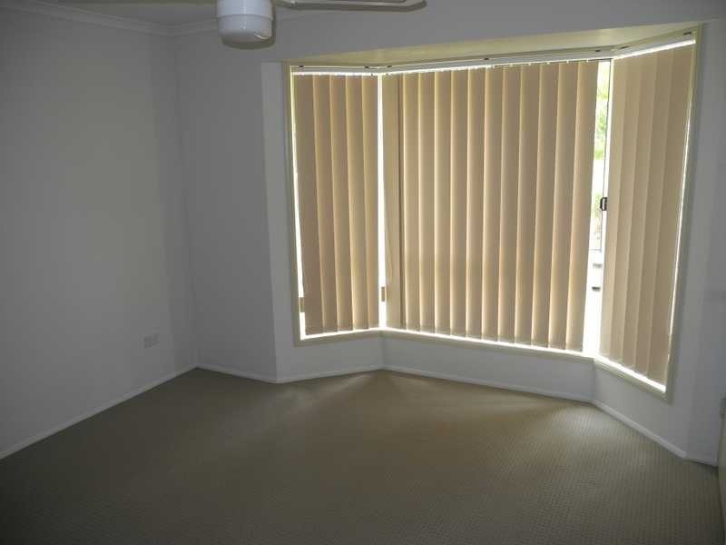 5 Wattora Close, Boyne Island QLD 4680