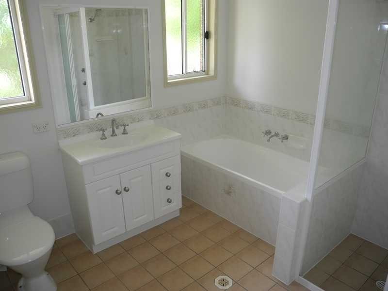 5 Wattora Close, Boyne Island QLD 4680