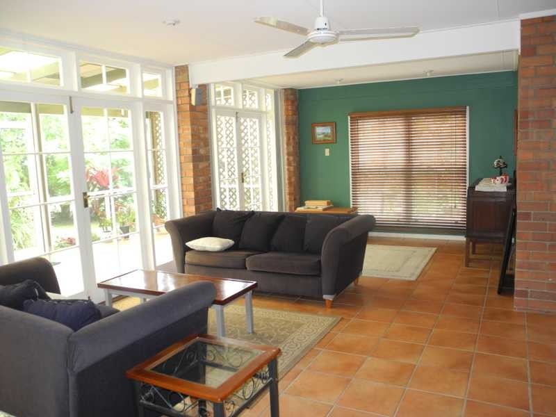 9 Tasman Court, Boyne Island QLD 4680