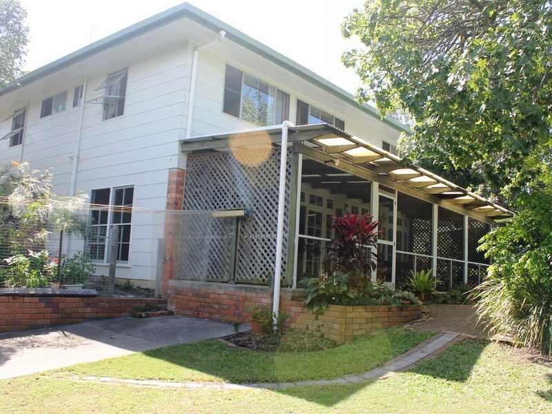 9 Tasman Court, Boyne Island QLD 4680