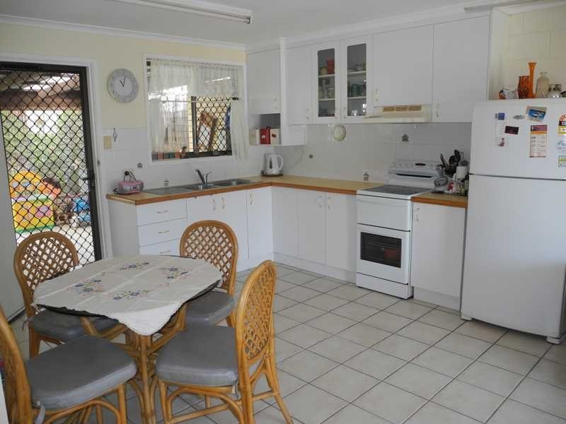 1/27 Alkina Crescent, Boyne Island QLD 4680