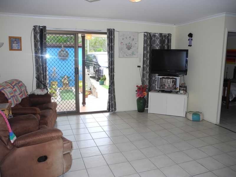 1/27 Alkina Crescent, Boyne Island QLD 4680