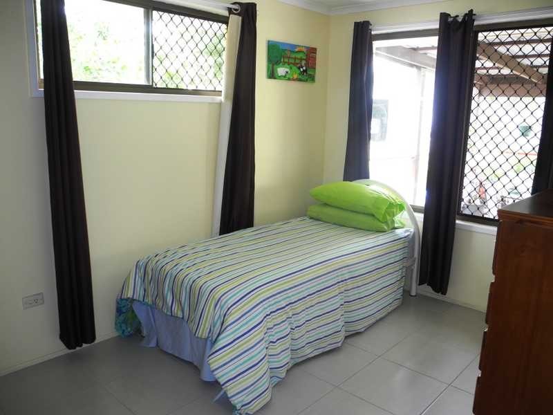 1/27 Alkina Crescent, Boyne Island QLD 4680