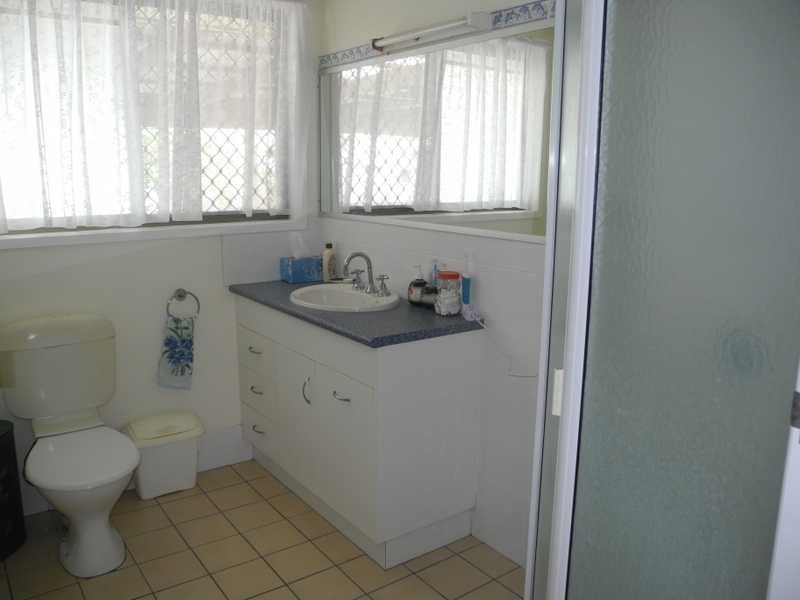 1/27 Alkina Crescent, Boyne Island QLD 4680