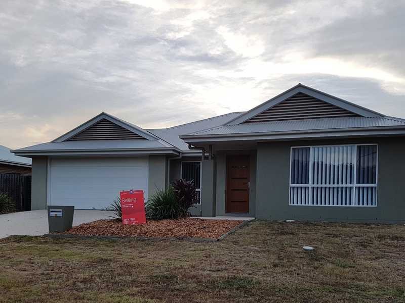 35 Clover Crescent, Boyne Island QLD 4680