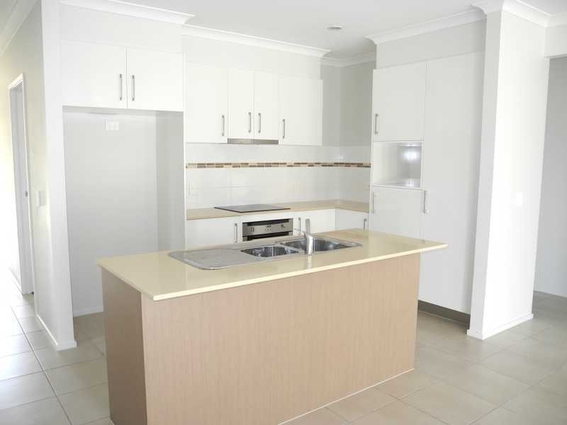 35 Clover Crescent, Boyne Island QLD 4680