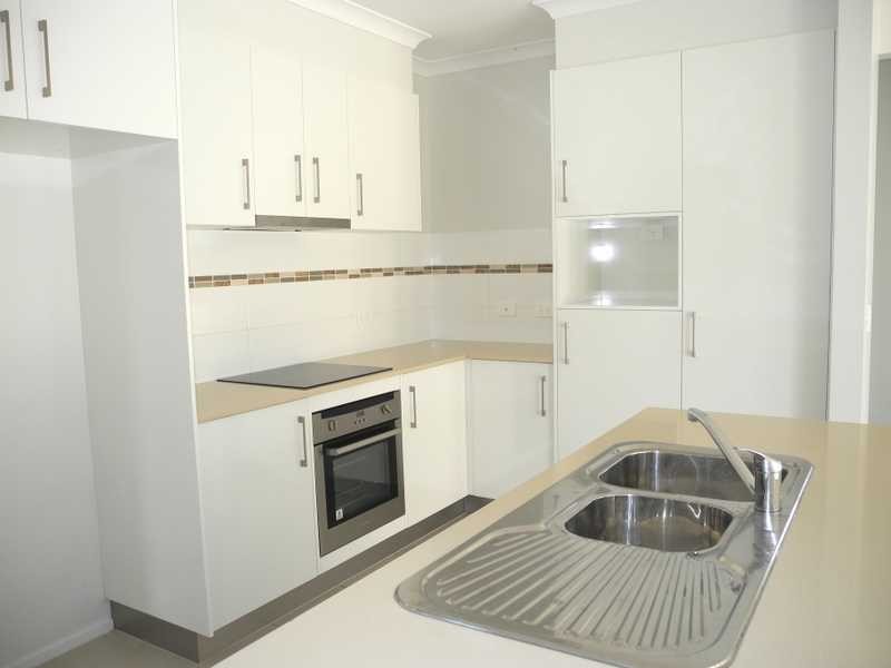 35 Clover Crescent, Boyne Island QLD 4680