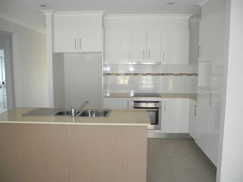 35 Clover Crescent, Boyne Island QLD 4680