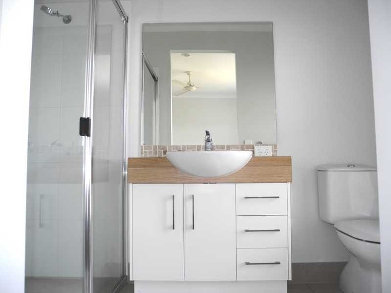 35 Clover Crescent, Boyne Island QLD 4680