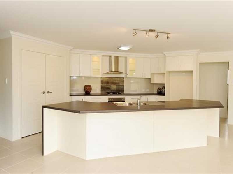 18 Baruby Boulevard, Benaraby QLD 4680