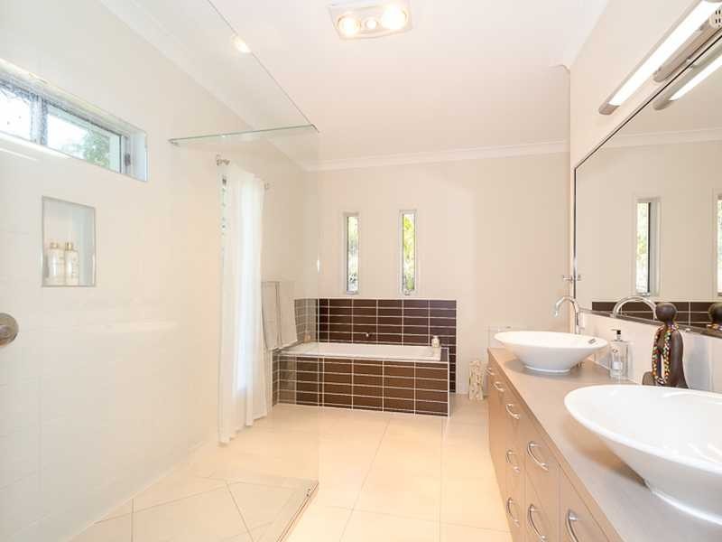 7 Caitlin Court, Boyne Island QLD 4680