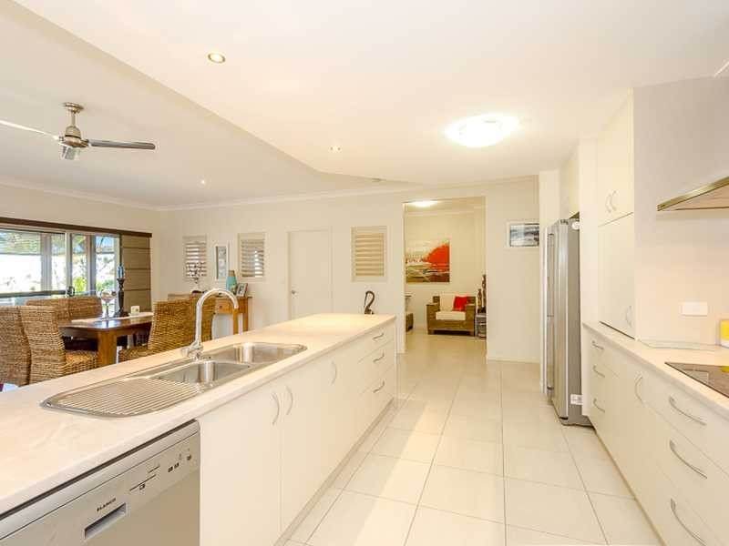 7 Caitlin Court, Boyne Island QLD 4680