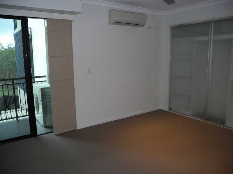 Unit/4/8a Wyndham Avenue, Boyne Island QLD 4680