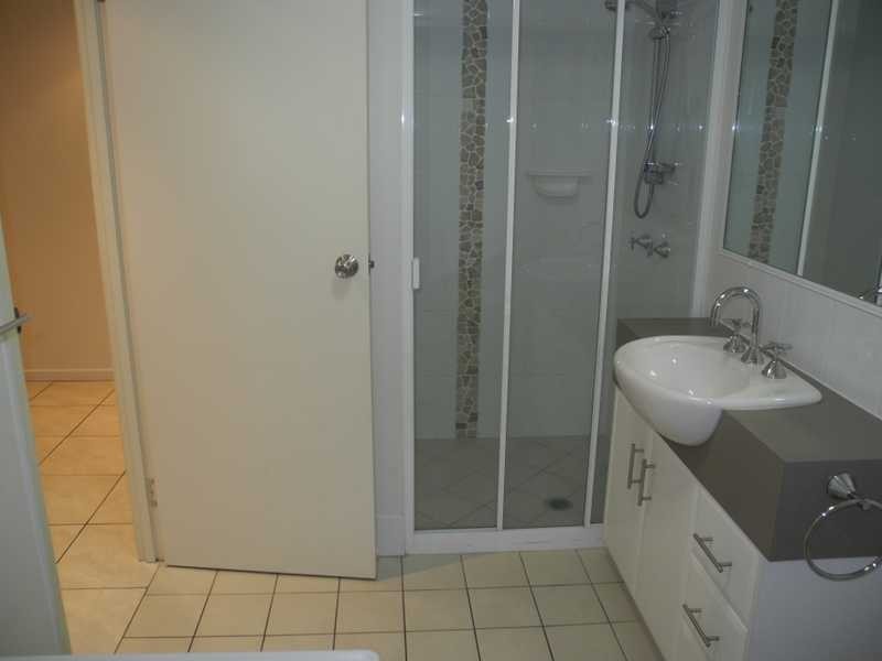 Unit/4/8a Wyndham Avenue, Boyne Island QLD 4680