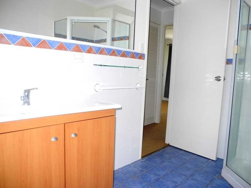 28 Sayre Crescent, Boyne Island QLD 4680