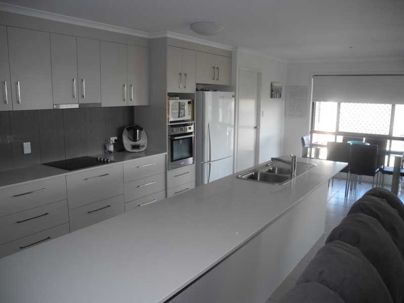 3 Hoddinott Close, Tannum Sands QLD 4680