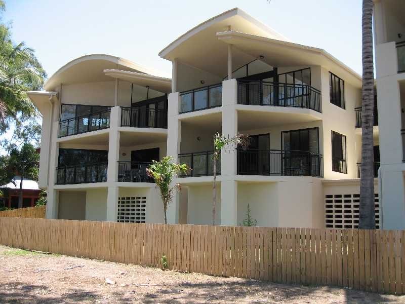 Unit 10/8 A Wyndham Avenue, Boyne Island QLD 4680