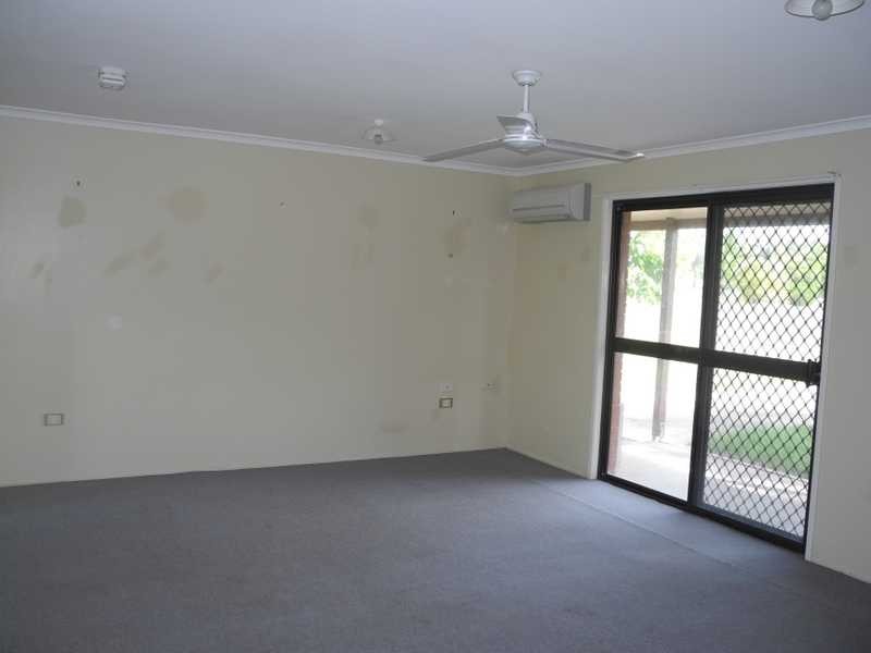 3 Hickman Street, Bororen QLD 4678