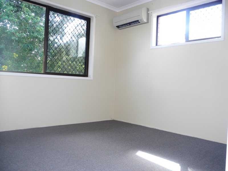 3 Hickman Street, Bororen QLD 4678