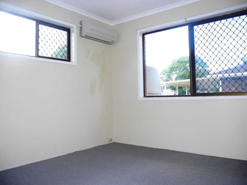 3 Hickman Street, Bororen QLD 4678