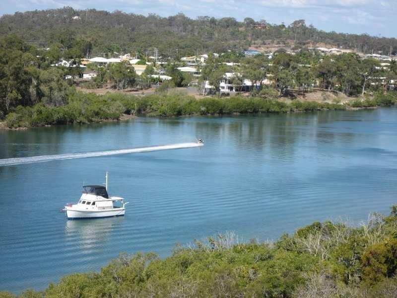 Unit 10/2 The Promenade, Boyne Island QLD 4680