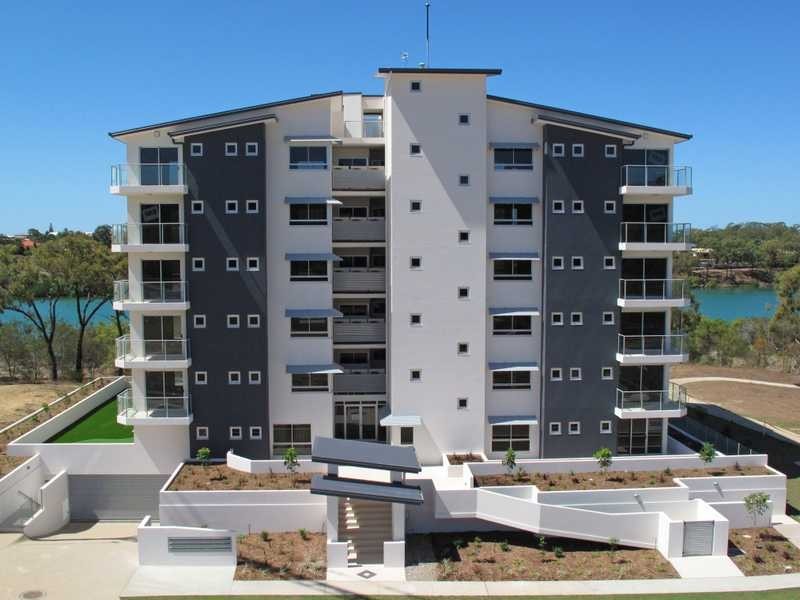 Unit 10/2 The Promenade, Boyne Island QLD 4680