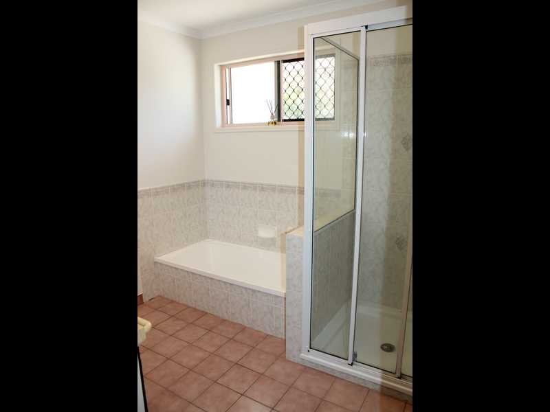 11 Wyndham Avenue, Boyne Island QLD 4680