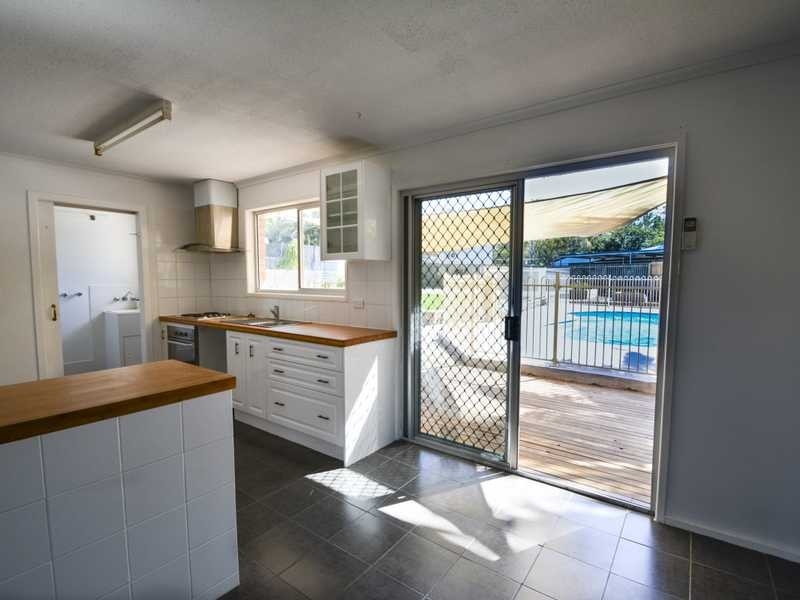 42 Katandra Street, Boyne Island QLD 4680