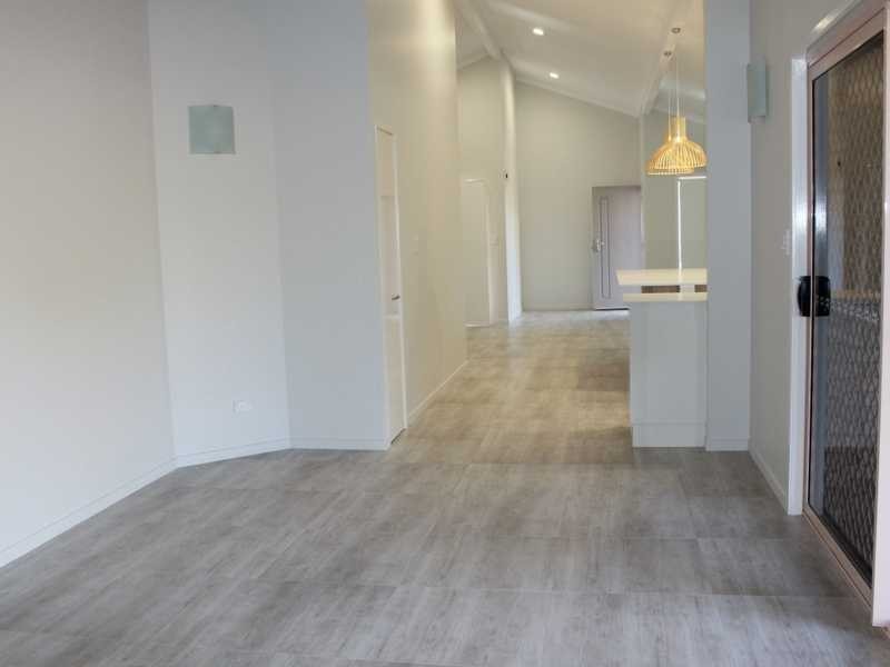 25 The Oaks Road, Tannum Sands QLD 4680