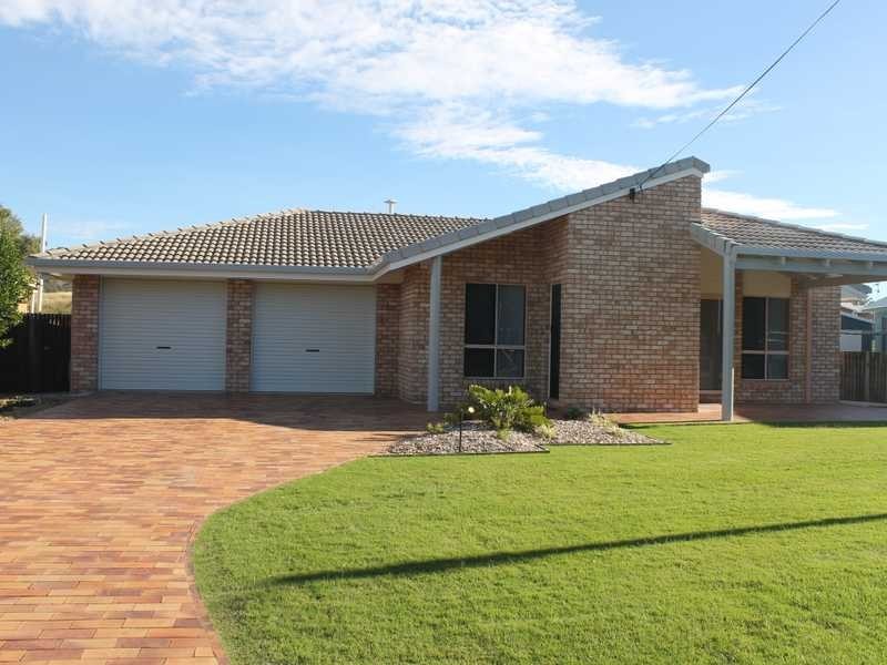 25 The Oaks Road, Tannum Sands QLD 4680