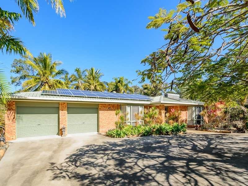 4 Golden Avenue, Tannum Sands QLD 4680