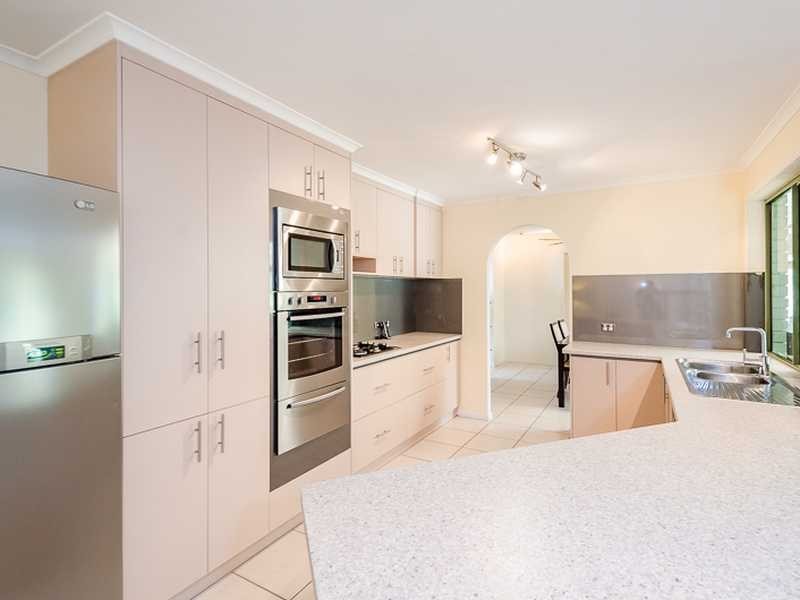 4 Golden Avenue, Tannum Sands QLD 4680