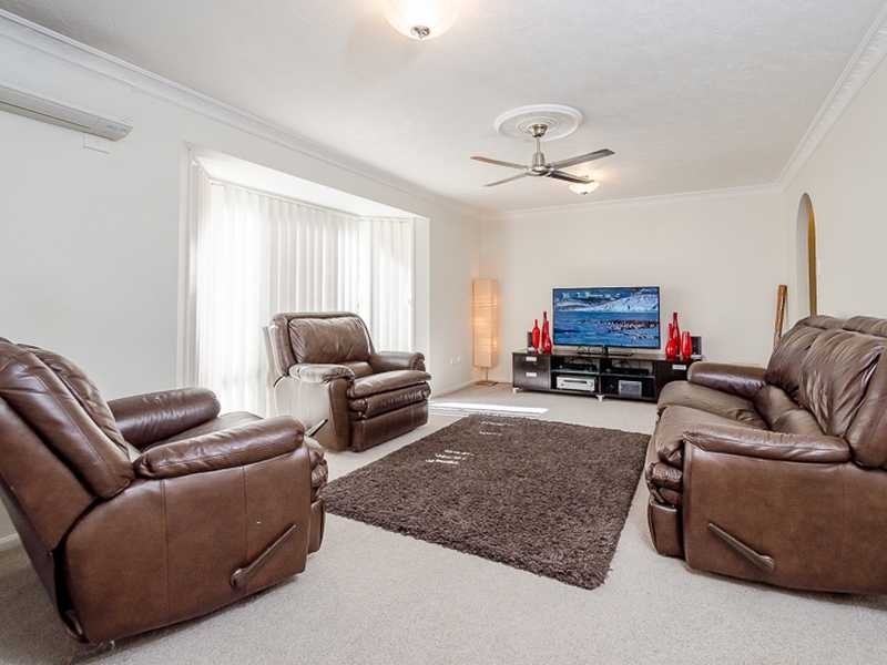 4 Golden Avenue, Tannum Sands QLD 4680