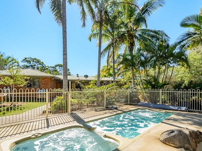 4 Golden Avenue, Tannum Sands QLD 4680
