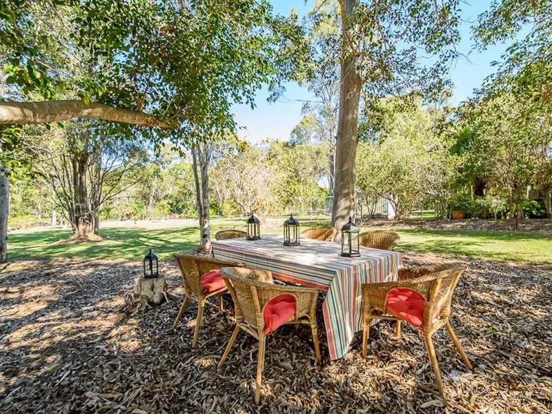 4 Golden Avenue, Tannum Sands QLD 4680