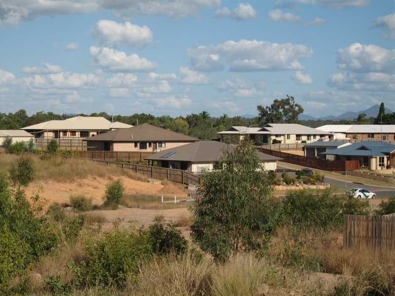 14 Melanie Court, Boyne Island QLD 4680