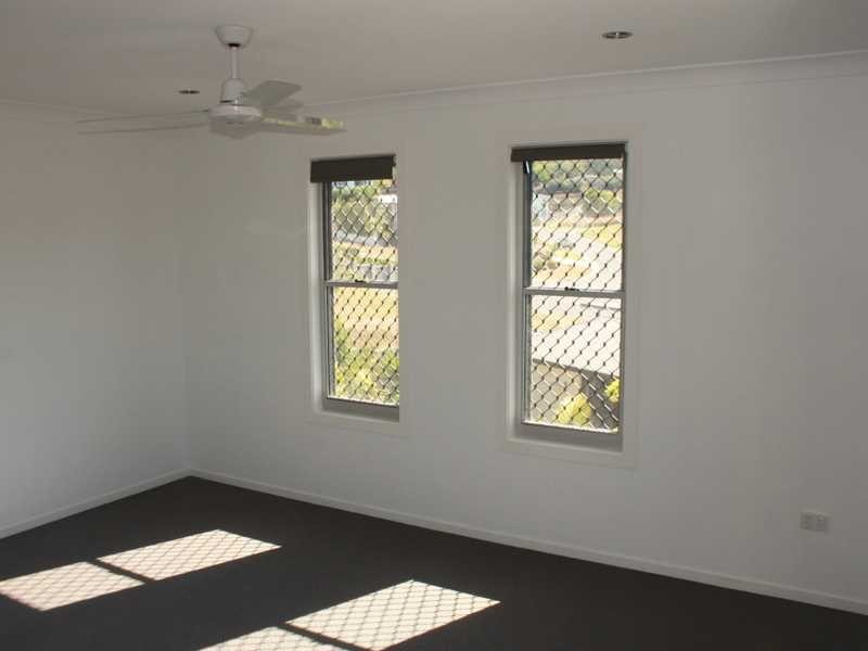 25 Lighthouse Drive, Boyne Island QLD 4680