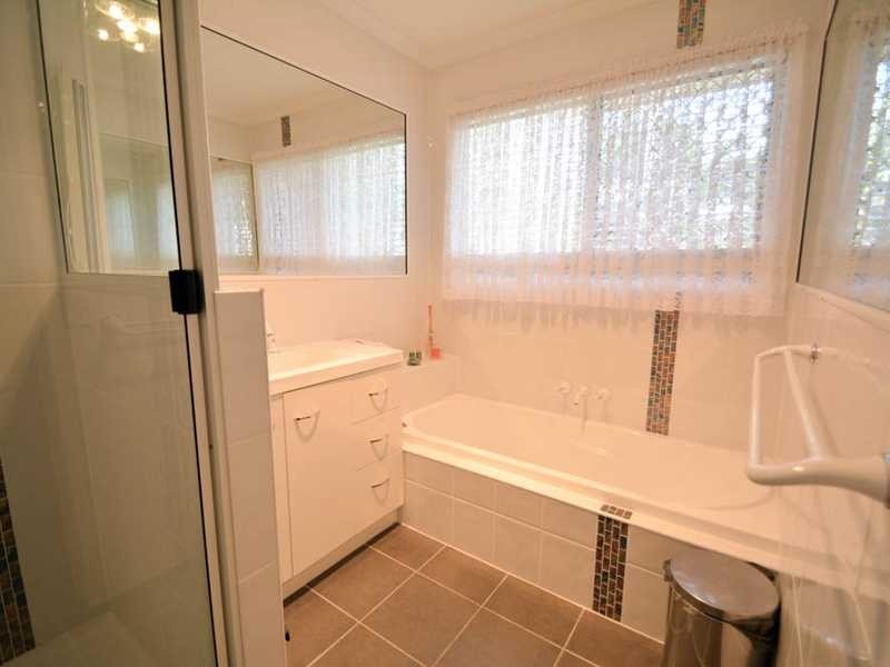 7 Andrew Court, Boyne Island QLD 4680