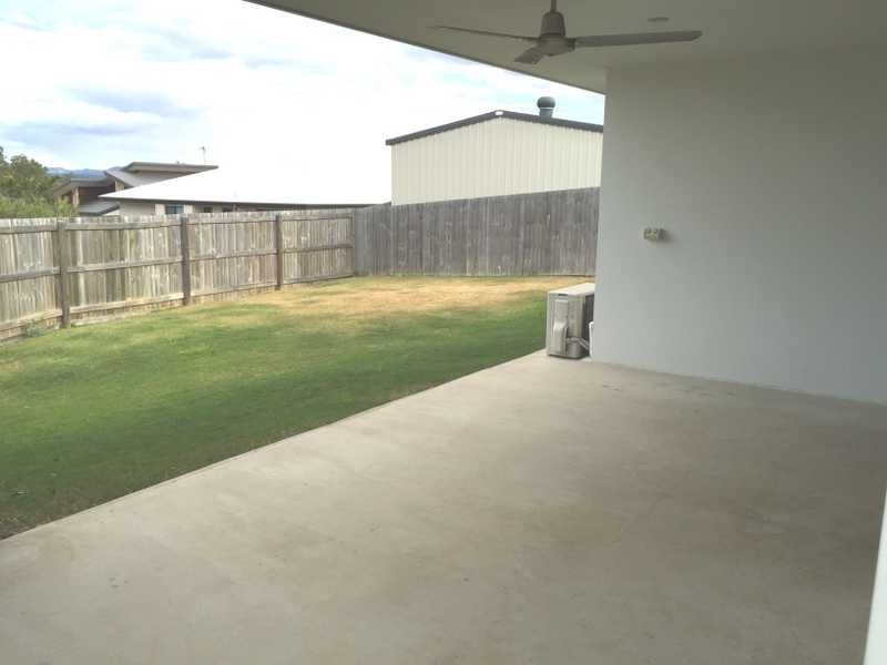 1 Wanda Drive, Boyne Island QLD 4680