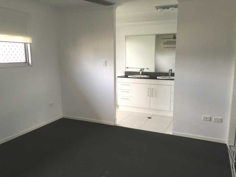 1 Wanda Drive, Boyne Island QLD 4680