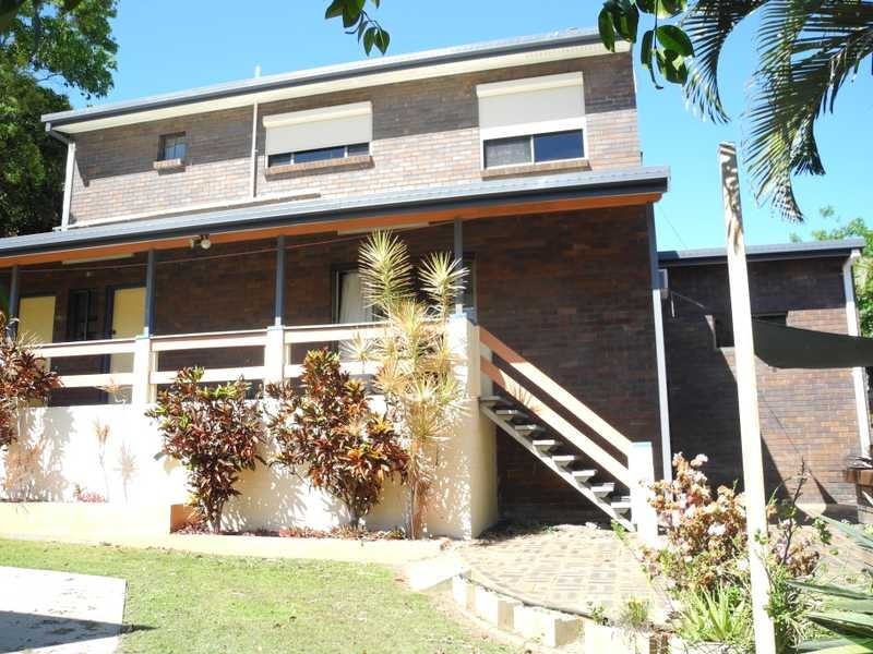 15 Sayre Crescent, Boyne Island QLD 4680