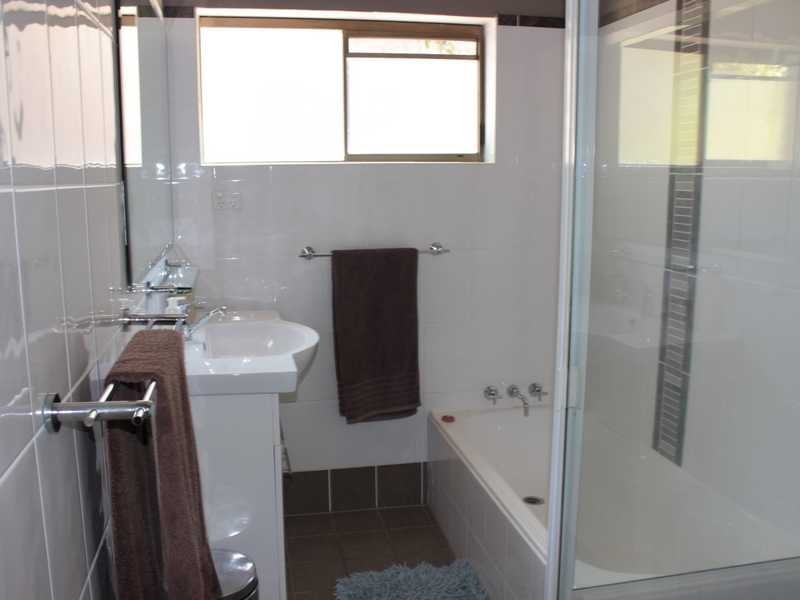 15 Sayre Crescent, Boyne Island QLD 4680