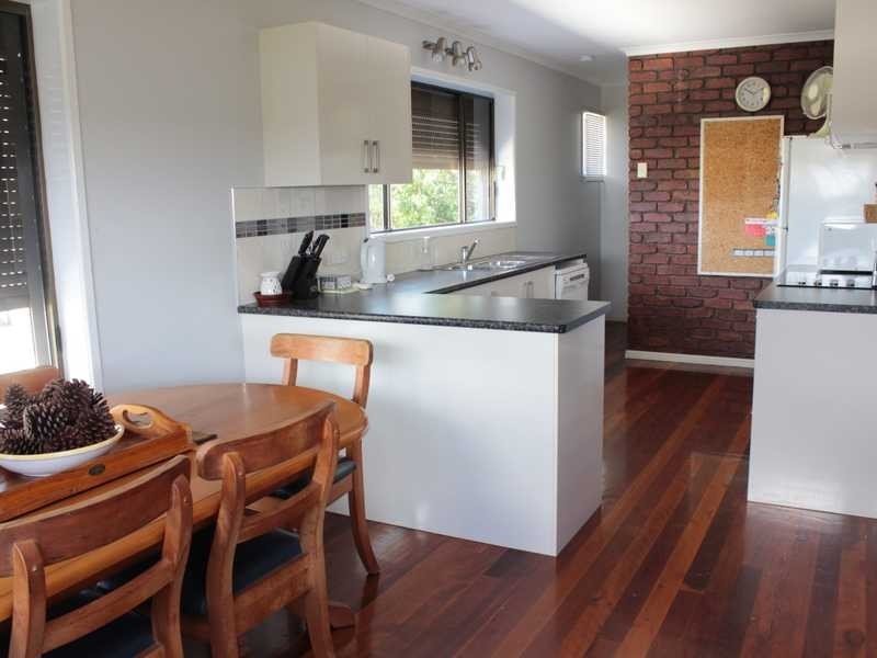 15 Sayre Crescent, Boyne Island QLD 4680