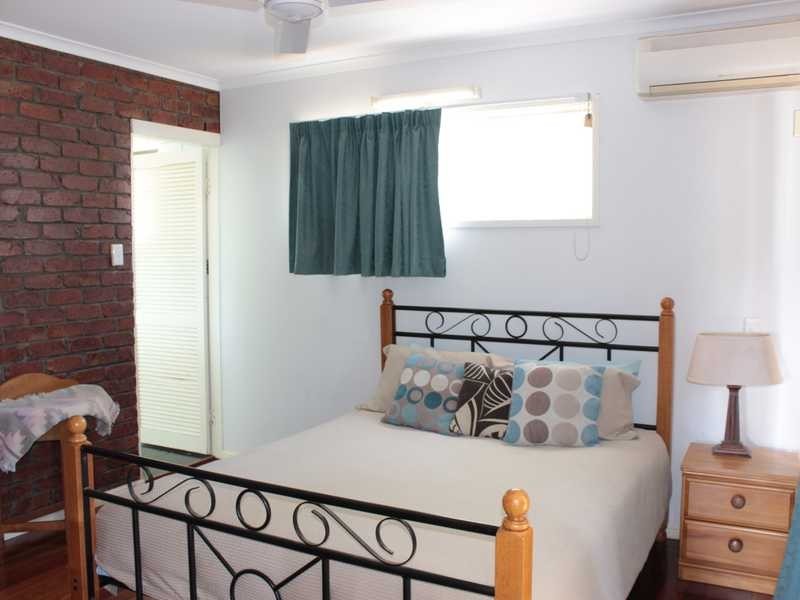 15 Sayre Crescent, Boyne Island QLD 4680